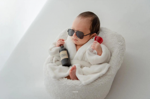 新野宝宝嘴唇上翘 新野宝宝嘴唇上翘